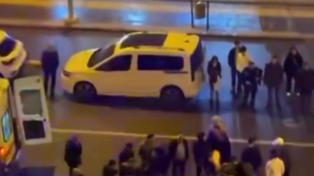 Diyarbakır'da otomobil motosiklete çarptı: 1 yaralı