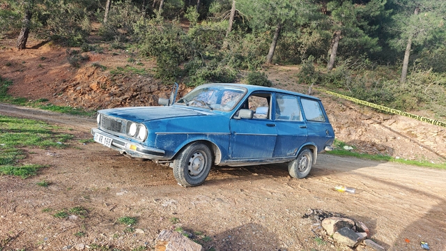 Osmaniye'de park halindeki araçta erkek cesedi bulundu