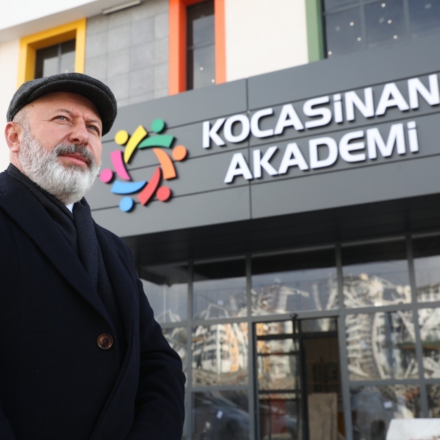 Başkan Çolakbayrakdar: Tesislerimizle hemşehrilerimizin hayatına ve Kocasin...