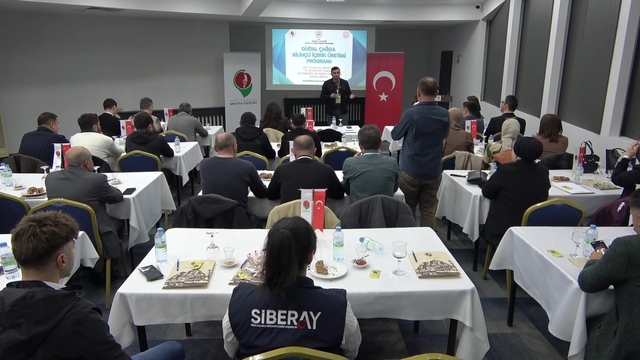 Amasya Valiliği'nden şehirdeki içerik üreticilerine 'bilinçli içerik' semineri