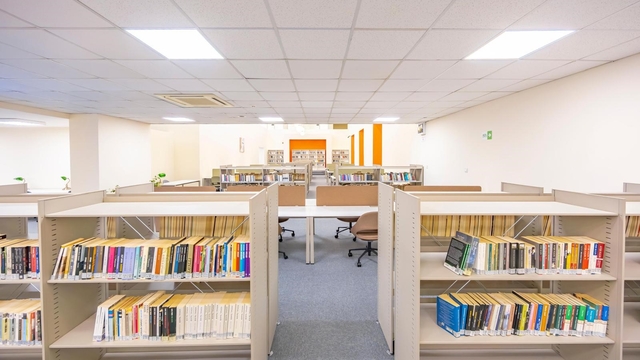 Hasan Ali Yücel Kütüphanesi hizmete girdi