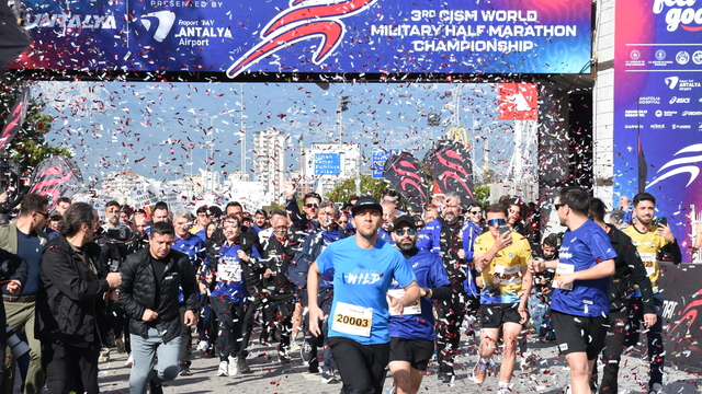 Antalya'da 21. Uluslararası Runtalya Maratonu başladı