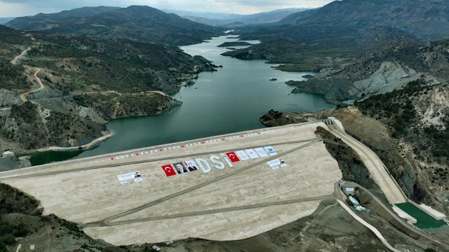 Çiftçiler, Çetintepe Barajı'nın Araban Ovası'nı suyla buluşturacağı zamanı bekliyor