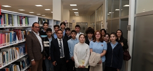 ALKÜ'de Kütüphane Haftası etkinliklerle kutlandı ALKÜ Rektörü Türkdoğan: "Kütüphaneler bilginin kalbidir"