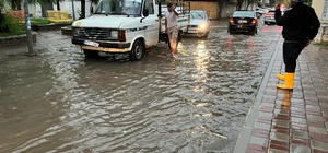 Aydın'da sağanak etkili oldu, Efeler'de metrekareye 24,5 kilogram düştü