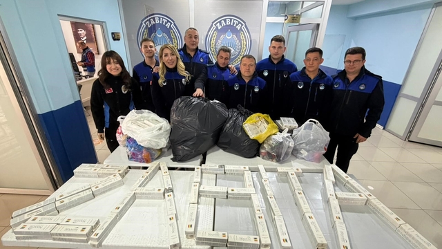 Zabıta ekipleri güzellik salonlarına yaptığı denetimde son kullanma tarihi geçen bin 500 ürüne el koydu