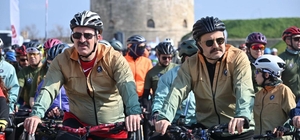 Çanakkale'de pedallar 'şehitlere saygı' için çevrildi