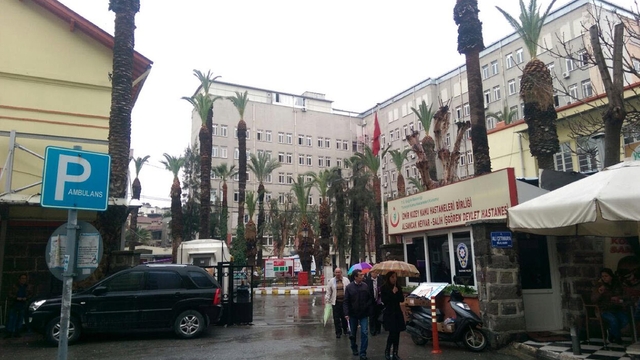 Anne-oğul birer gün arayla kalp krizinden öldü