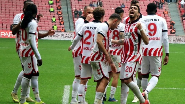 Trendyol Süper Lig: Samsunspor: 1 - Konyaspor: 1 (İlk yarı)