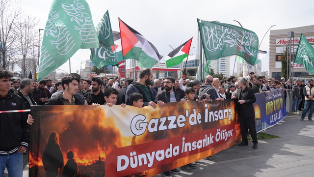 İsrail'in Filistinli esirler hakkında idamı öngören yasa tasarısı Diyarbakır'da protesto edildi