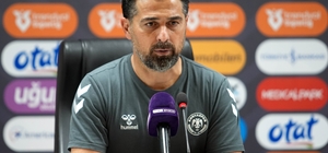 İlhan Palut: "Aldığımız 1 puan bizim için kazanç, Samsunspor daha iyi oynadı"