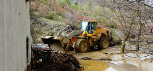 Kütahya’da yapay gölet taştı, 1 ev ve ahırı su bastı