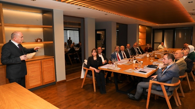 Düzce Belediye Başkanı Özlü, siyasi parti il başkanlarıyla buluştu