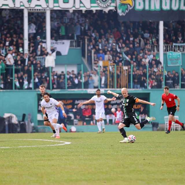 12 Bingölspor şampiyon oldu