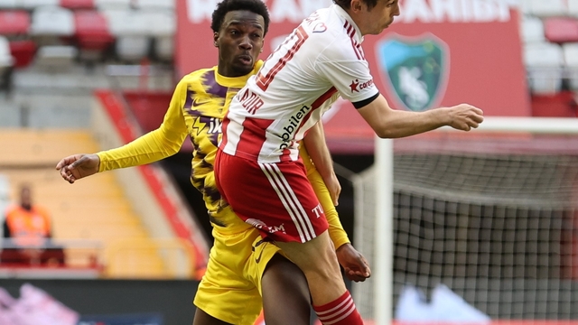 Trendyol Süper Lig: Antalyaspor: 0 - Eyüpspor: 0 (İlk yarı)