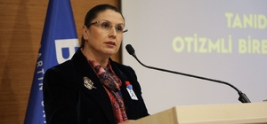 BARÜ'de otizmde tanıdan yetişkinliğe uzanan süreç uzmanlar tarafından anlatıldı