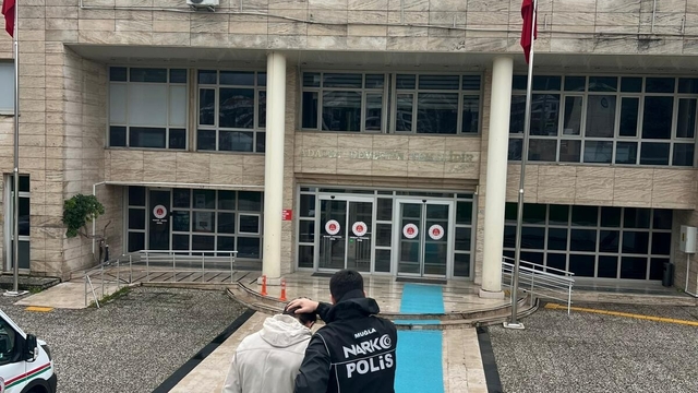 Muğla'da firari hükümlü uyuşturucu satmaktan tutuklandı