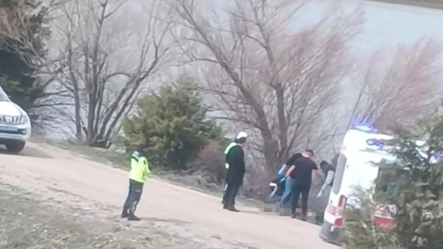 Genç kadını 8 yerinden bıçaklayıp baraja attılar
Adana'da 9 gün önce kaybolan genç kadının barajda cansız bedeni bulundu