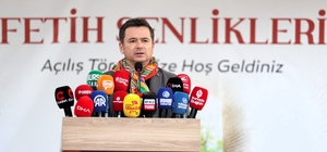 Osmangazi'de Fetih coşkusu 700. yılda zirveye ulaştı Bursa'da Tarihin izinde anlamlı yürüyüş Başkan Aydın: "Daha Nice 700 Yıllar sürmesini diliyorum"