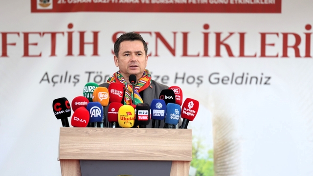 Osmangazi'de Fetih coşkusu 700. yılda zirveye ulaştı
Bursa'da Tarihin izinde anlamlı yürüyüş
Başkan Aydın: "Daha Nice 700 Yıllar sürmesini diliyorum"