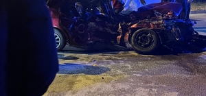 Adana’da minibüs ile otomobil çarpıştı: 1 ölü
