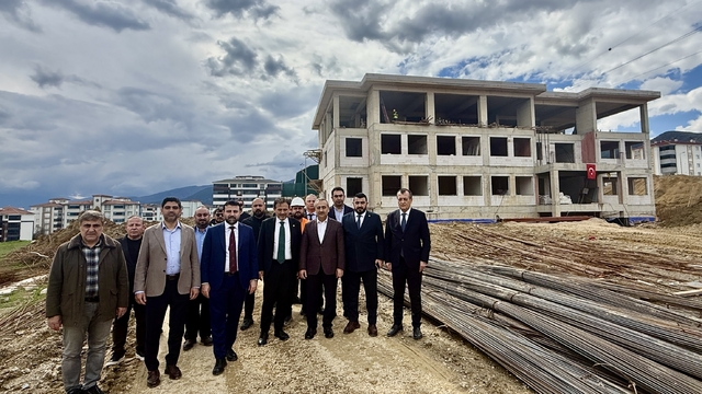 AK Parti Karabük heyeti, yatırımları inceledi