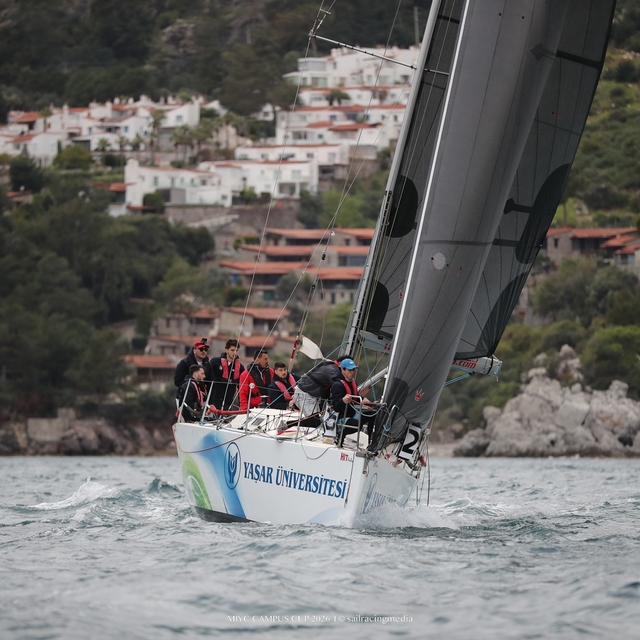 Yaşar'dan üçte üç şampiyonluk