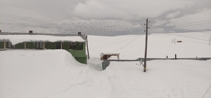 Bülbülan Yaylası'nda evler kara gömüldü