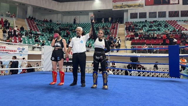 Pazaryerili sporculardan Türkiye Kick Boks Turnuvası'nda büyük başarı