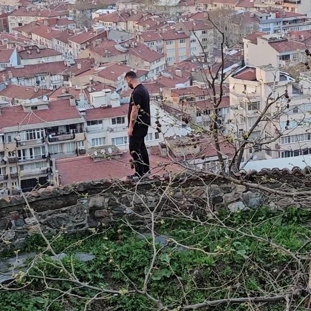 Tophane surlarında korku dolu anlar, 4 saat ikna edilmeye çalışıldı, düştü...