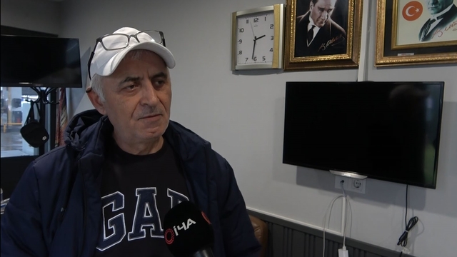 Taciz iddiaları ve şüpheli ölüm: Aileden "siyasi baskı" çıkışı
"Şikayetimizi geri çekmemiz istendi"
"Bugün 'hak, hukuk, adalet' diyen Elvan Işık Gezmiş ve Dr. Şenyürek bu olaylar yaşanırken neredeydi?"