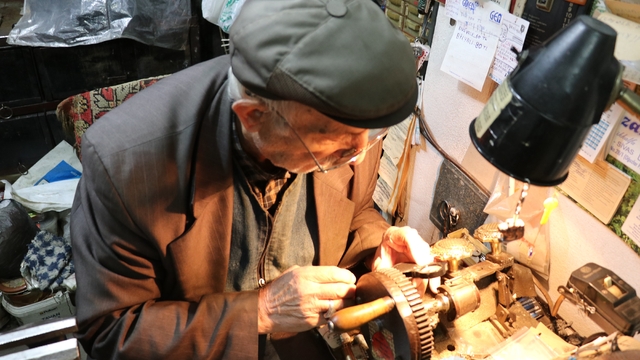 Ömrünü anahtara adadı, 84 yaşında hâlâ tezgâh başında