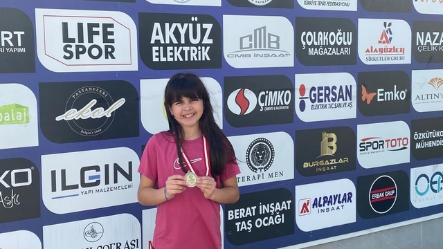 Eskişehirli tenisçi Zonguldak'ta şampiyon oldu