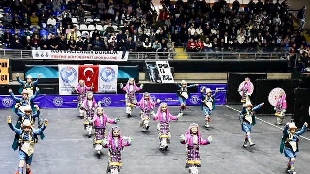 Balıkesir'de Halk Oyunları İl Birinciliği yapıldı