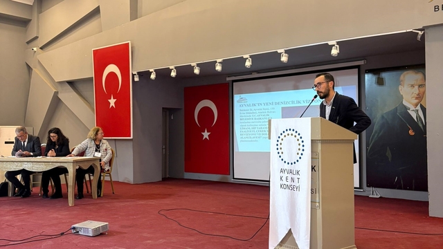 Ayvalık'ta yeni nesil yat limanı ve çekek yeri projesi tanıtıldı