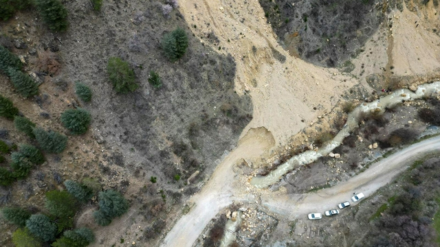 Heyelan sonrası ortaya çıkan görüntü görenleri ürküttü