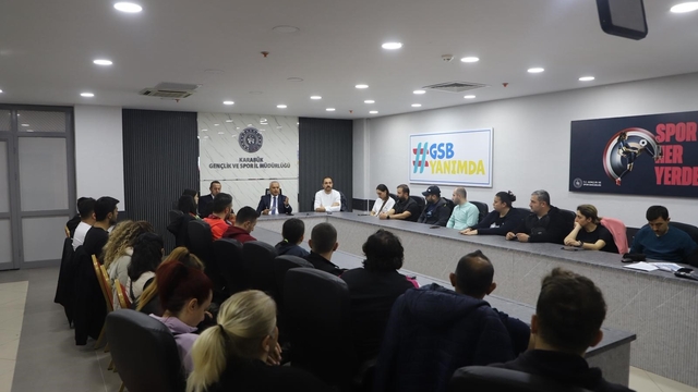 Antrenörlerle değerlendirme toplantısı düzenlendi