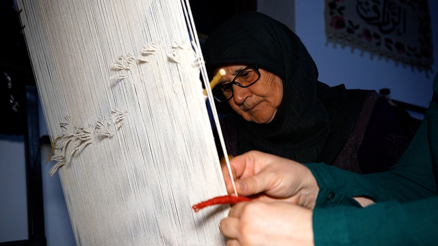 Isparta'da halı dokumacılığıyla geçen 66 yıllık ömür