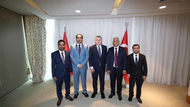 Bakan Bak'tan Antalya'da yoğun spor diplomasisi