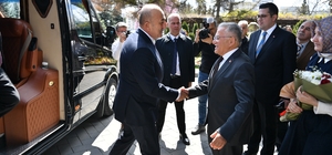 Eski bakan Çavuşoğlu: "Kayseri, dünyaya örnek bir şehir"