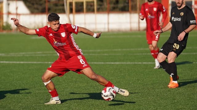 Ayvalıkgücü'nün dinamosu devlerin takibinde
Genç yıldız, büyük takımların radarda