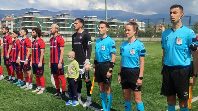 Kanser tedavisi gören Umut'a Ödemiş Spor morali