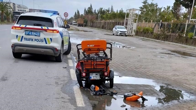 Alanya'da vinçle çarpışan elektrikli motosikletin sürücüsü öldü