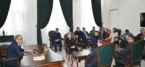 Malatya’nın yeniden inşa süreci yerinde incelendi Vali Yavuz ile Milletvekili Ölmeztoprak Akçadağ’da sahada yürütülen çalışmaları inceledi