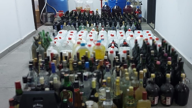 Ayvalık'ta kaçak içki ve uyuşturucudan 2 tutuklama