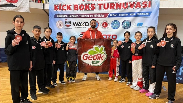 Gedik Piliç'in desteğiyle gelen büyük başarı: Türkiye Kickboks Şampiyonası 10 madalya