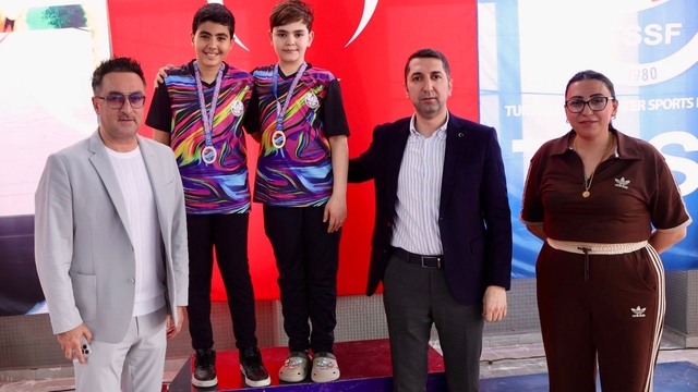 Yüzmede Elazığ'a 19 madalya