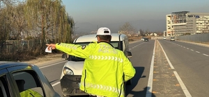 Düzce'de trafik denetimlerinde 188 araç trafikten men edildi