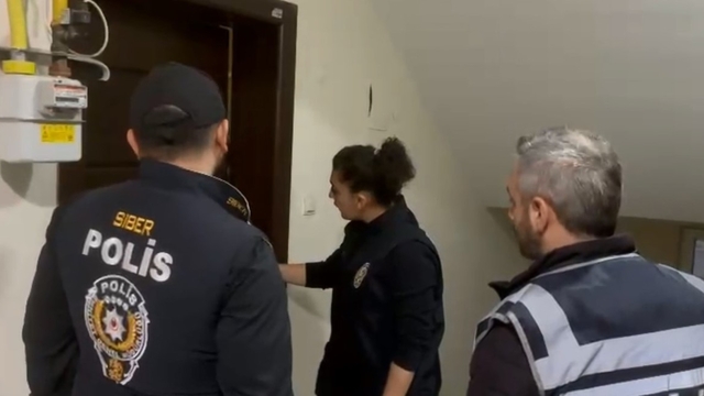 300 milyon liralık yasa dışı bahis ağı çökertildi
Siber polis 4 aylık çalışmayla dev bahis şebekesini deşifre etti
Edirne ve İstanbul'da eş zamanlı operasyon: 14 gözaltı