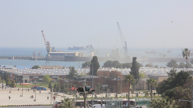 Samsun Limanı toz duman